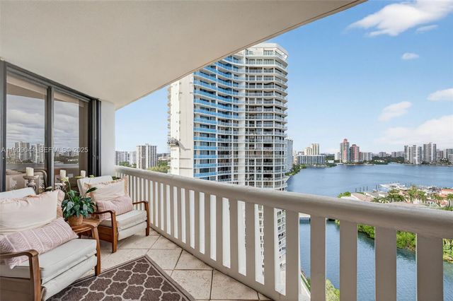 3000 Island Boulevard 1904, Aventura, FL 33160