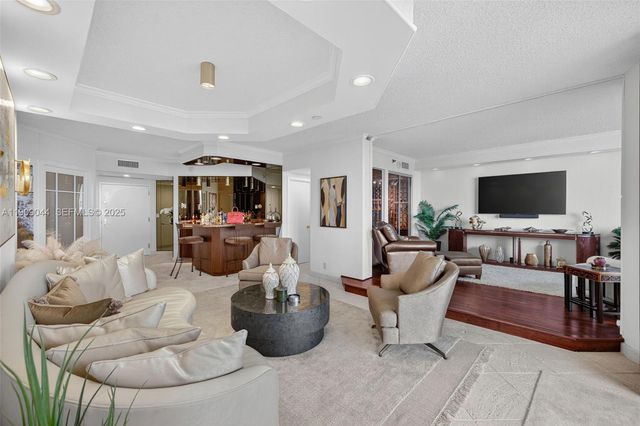 3000 Island Boulevard 1904, Aventura, FL 33160