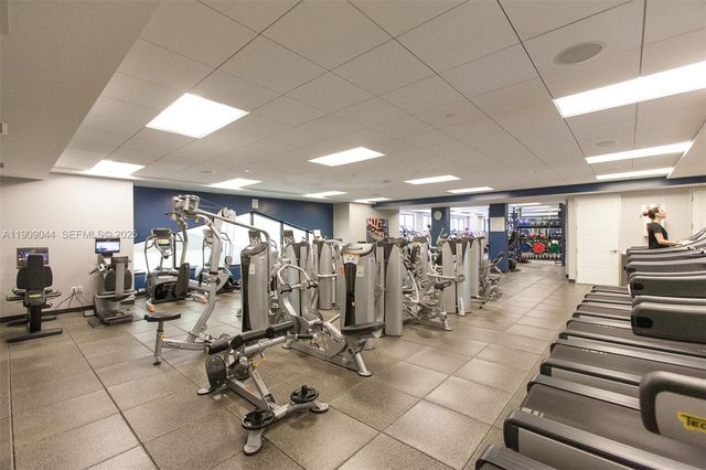 3000 Island Boulevard 1904, Aventura, FL 33160