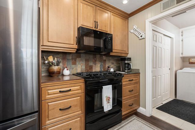 7361 N 3rd Street, Fresno, CA 93720