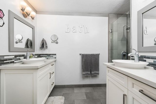 7361 N 3rd Street, Fresno, CA 93720