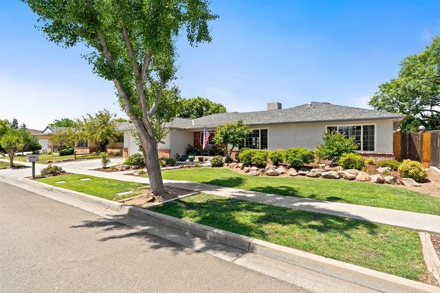 7361 N 3rd Street, Fresno, CA 93720