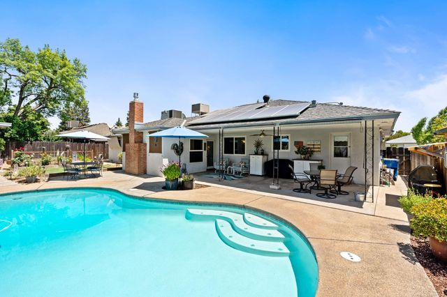 7361 N 3rd Street, Fresno, CA 93720