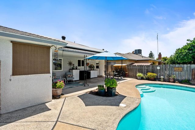 7361 N 3rd Street, Fresno, CA 93720