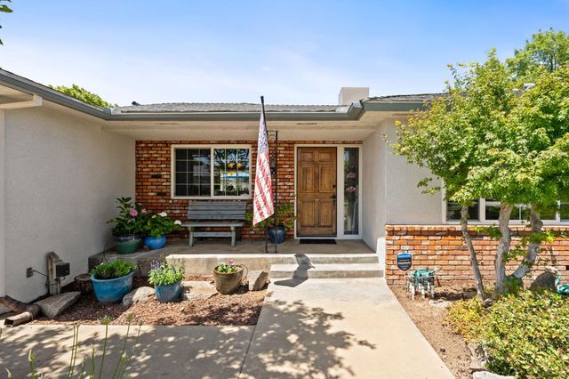 7361 N 3rd Street, Fresno, CA 93720