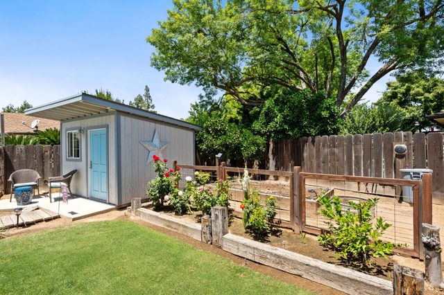 7361 N 3rd Street, Fresno, CA 93720