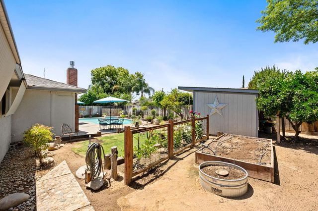 7361 N 3rd Street, Fresno, CA 93720