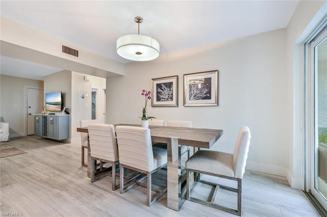 788 Park Shore DR # G17, Naples, FL 34103