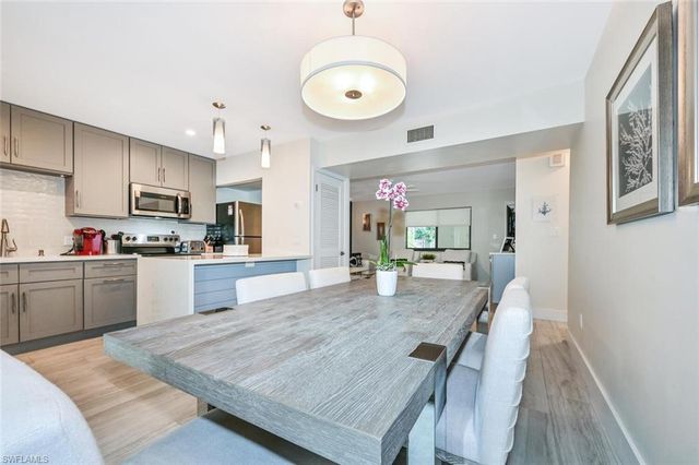 788 Park Shore DR # G17, Naples, FL 34103