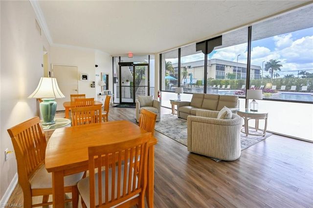 788 Park Shore DR # G17, Naples, FL 34103