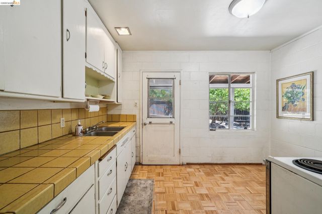 1810 3RD AVE, Walnut Creek, CA 94597