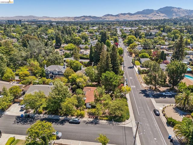 1810 3RD AVE, Walnut Creek, CA 94597