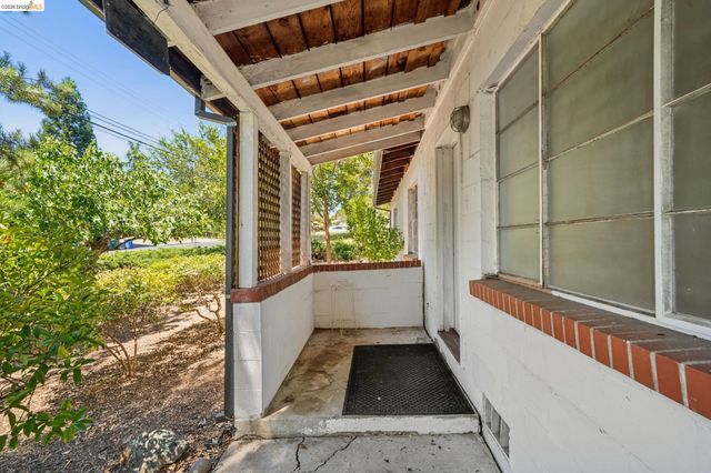 1810 3RD AVE, Walnut Creek, CA 94597