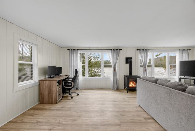 290 Kings Highway, New Durham, NH 03855