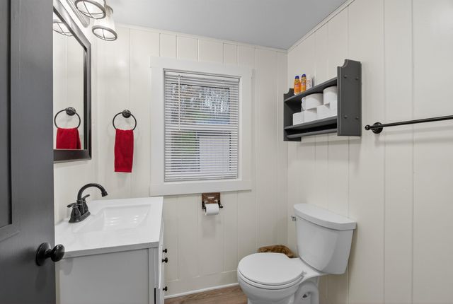 290 Kings Highway, New Durham, NH 03855