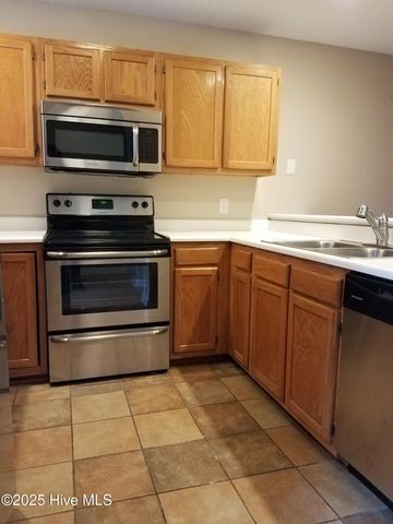 5107 Lamppost Circle, Wilmington, NC 28403