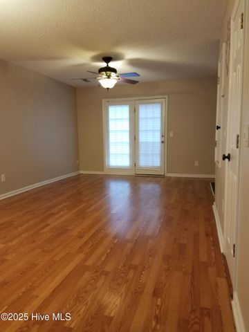 5107 Lamppost Circle, Wilmington, NC 28403