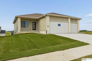 21439 Y Street, Elkhorn, NE 68022