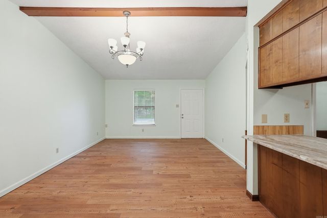 1613 N James St, Jacksonville, AR 72076