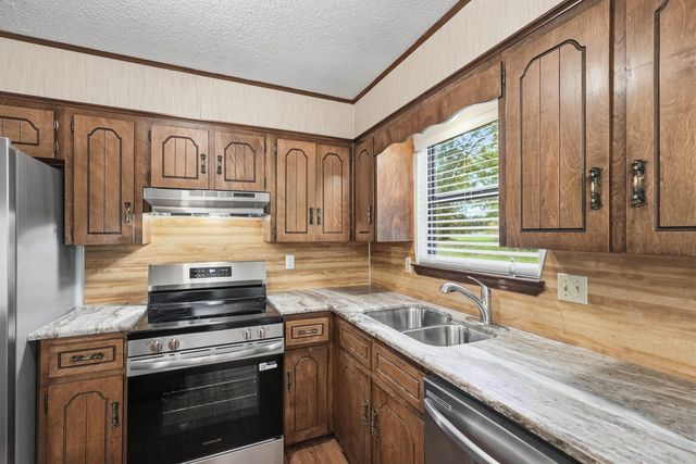 1613 N James St, Jacksonville, AR 72076