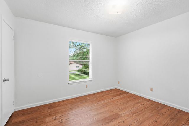 1613 N James St, Jacksonville, AR 72076