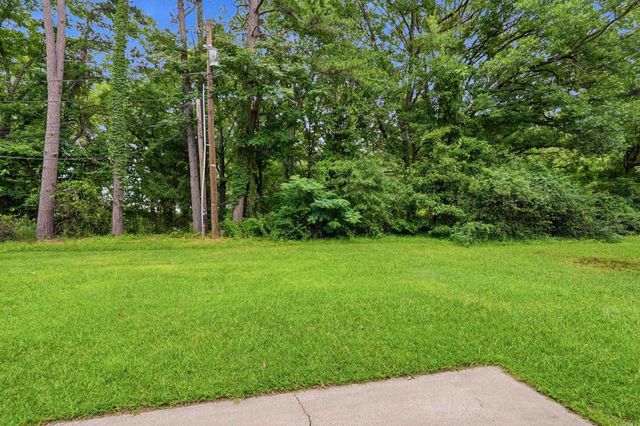 1613 N James St, Jacksonville, AR 72076