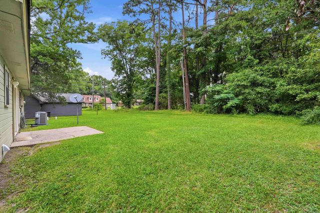 1613 N James St, Jacksonville, AR 72076