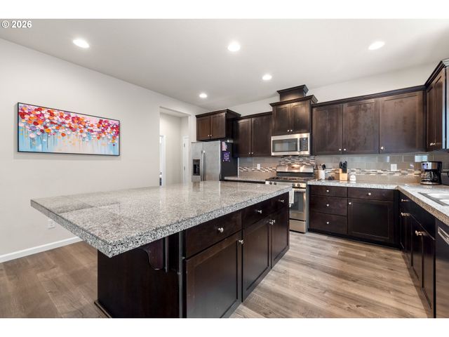 17256 Se BISCAYNE St, Damascus, OR 97089