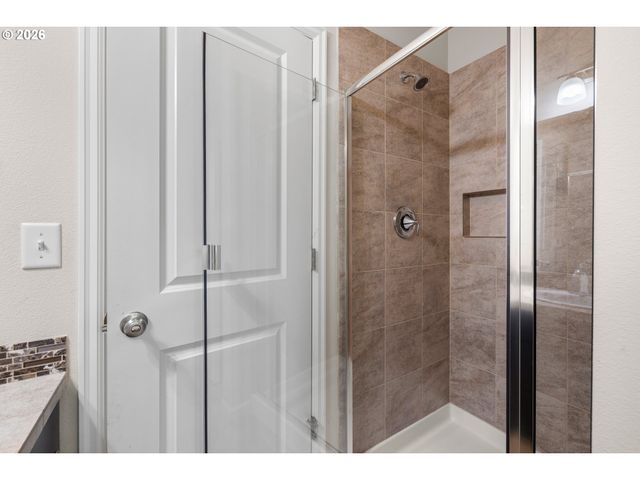 17256 Se BISCAYNE St, Damascus, OR 97089
