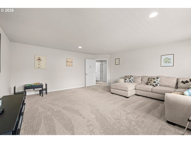 17256 Se BISCAYNE St, Damascus, OR 97089