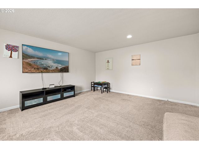 17256 Se BISCAYNE St, Damascus, OR 97089
