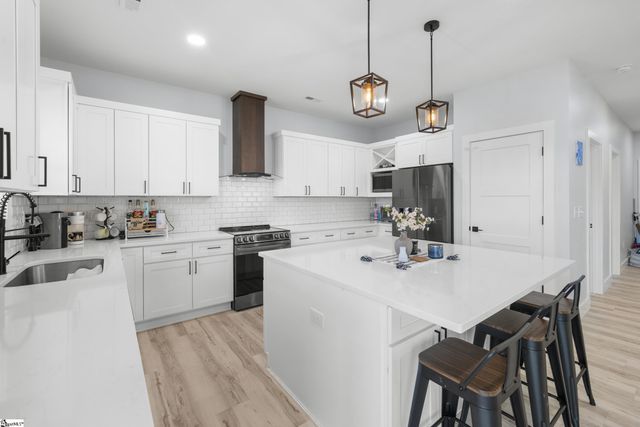 725 Hidden Falls Drive Lot 7 Lot 7 Hidden Falls, West Union, SC 29696