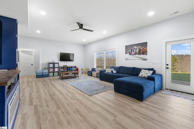 725 Hidden Falls Drive Lot 7 Lot 7 Hidden Falls, West Union, SC 29696