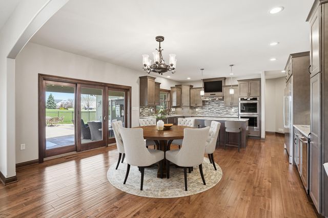 2800 W 133rd Lane, Crown Point, IN 46307