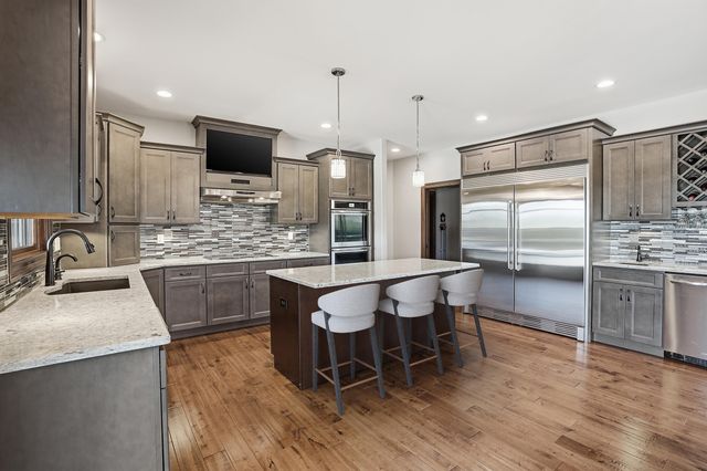 2800 W 133rd Lane, Crown Point, IN 46307