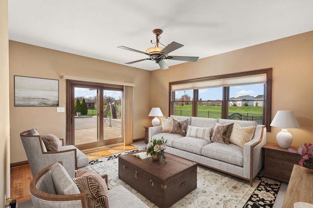 2800 W 133rd Lane, Crown Point, IN 46307