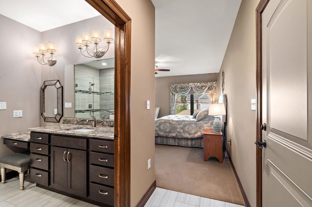 2800 W 133rd Lane, Crown Point, IN 46307