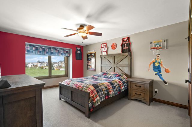 2800 W 133rd Lane, Crown Point, IN 46307