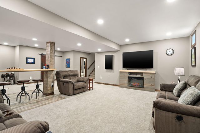 2800 W 133rd Lane, Crown Point, IN 46307