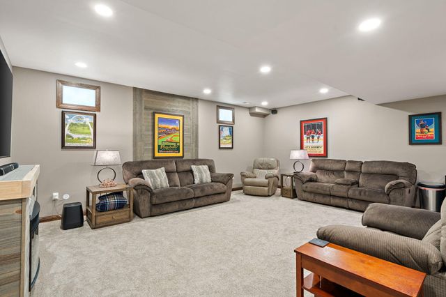 2800 W 133rd Lane, Crown Point, IN 46307