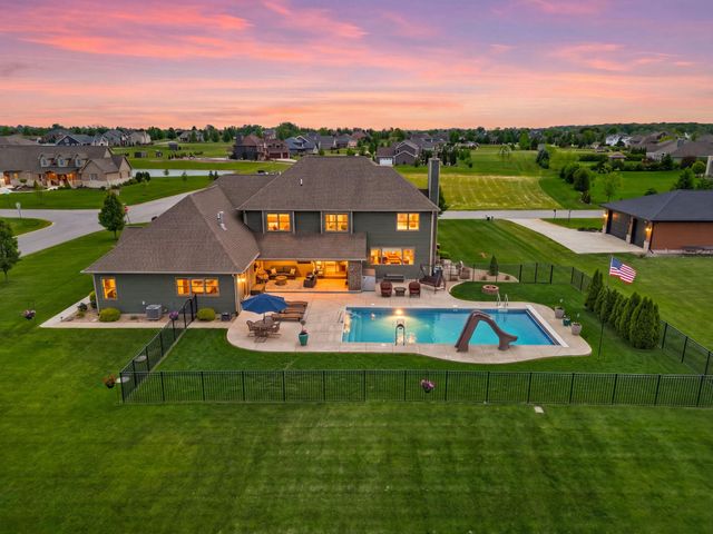2800 W 133rd Lane, Crown Point, IN 46307