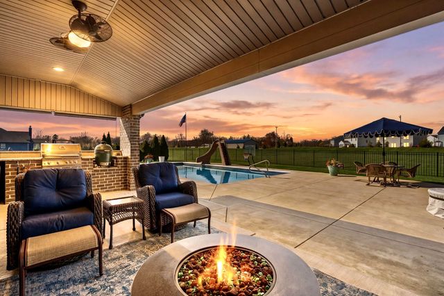 2800 W 133rd Lane, Crown Point, IN 46307