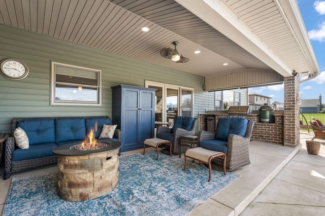 2800 W 133rd Lane, Crown Point, IN 46307