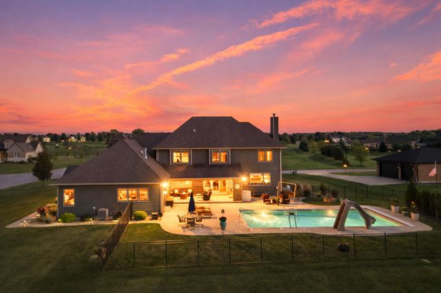 2800 W 133rd Lane, Crown Point, IN 46307