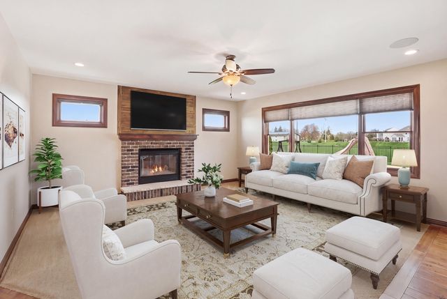 2800 W 133rd Lane, Crown Point, IN 46307