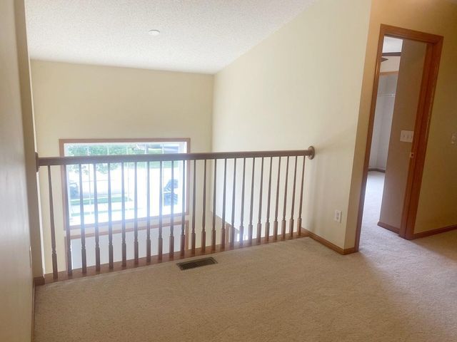 312 Wagon Wheel Lane, Chaska, MN 55318