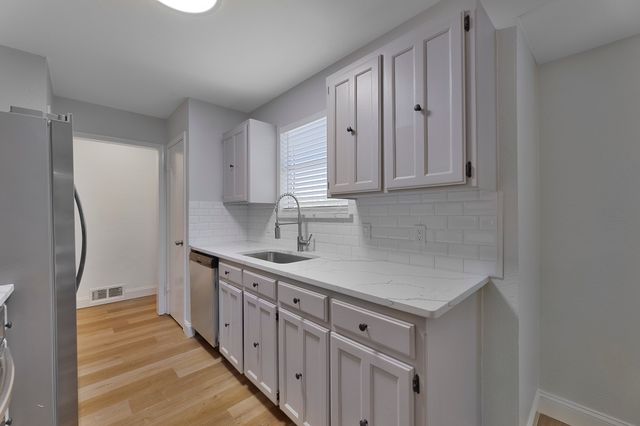 5002 French Wood Drive, Arlington, TX 76016