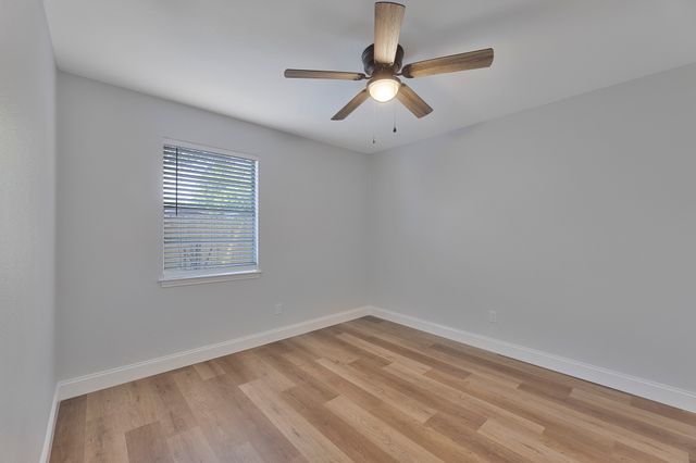 5002 French Wood Drive, Arlington, TX 76016