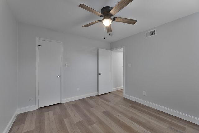 5002 French Wood Drive, Arlington, TX 76016