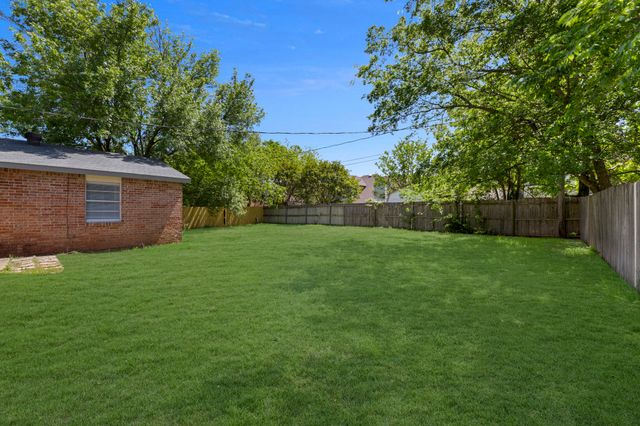5002 French Wood Drive, Arlington, TX 76016